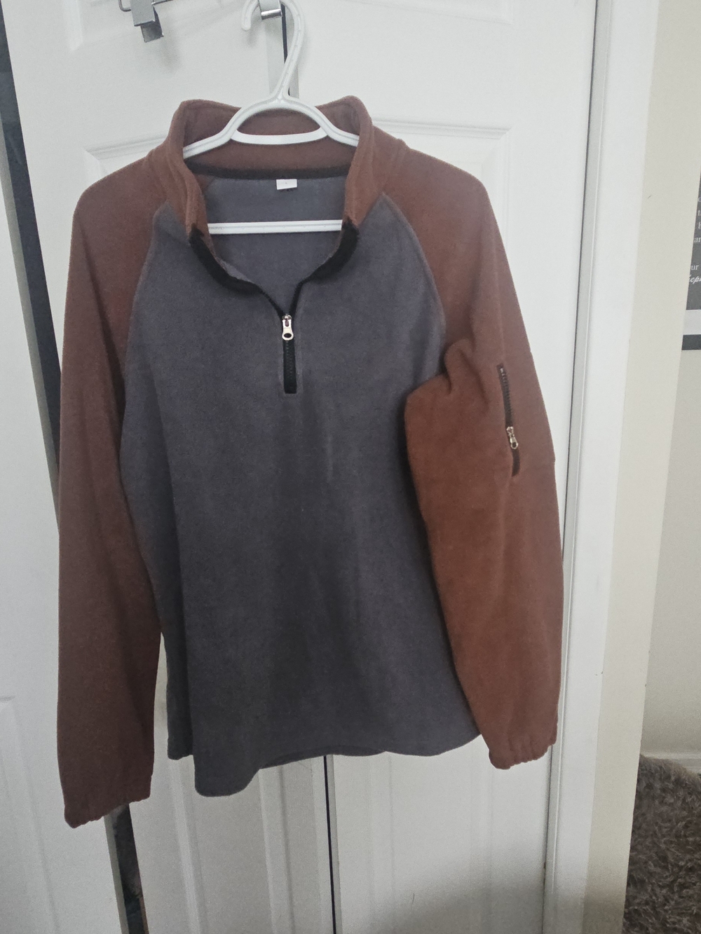 Men's Two-Tone Half-Zip Fleece Pullover - Gray & Brown